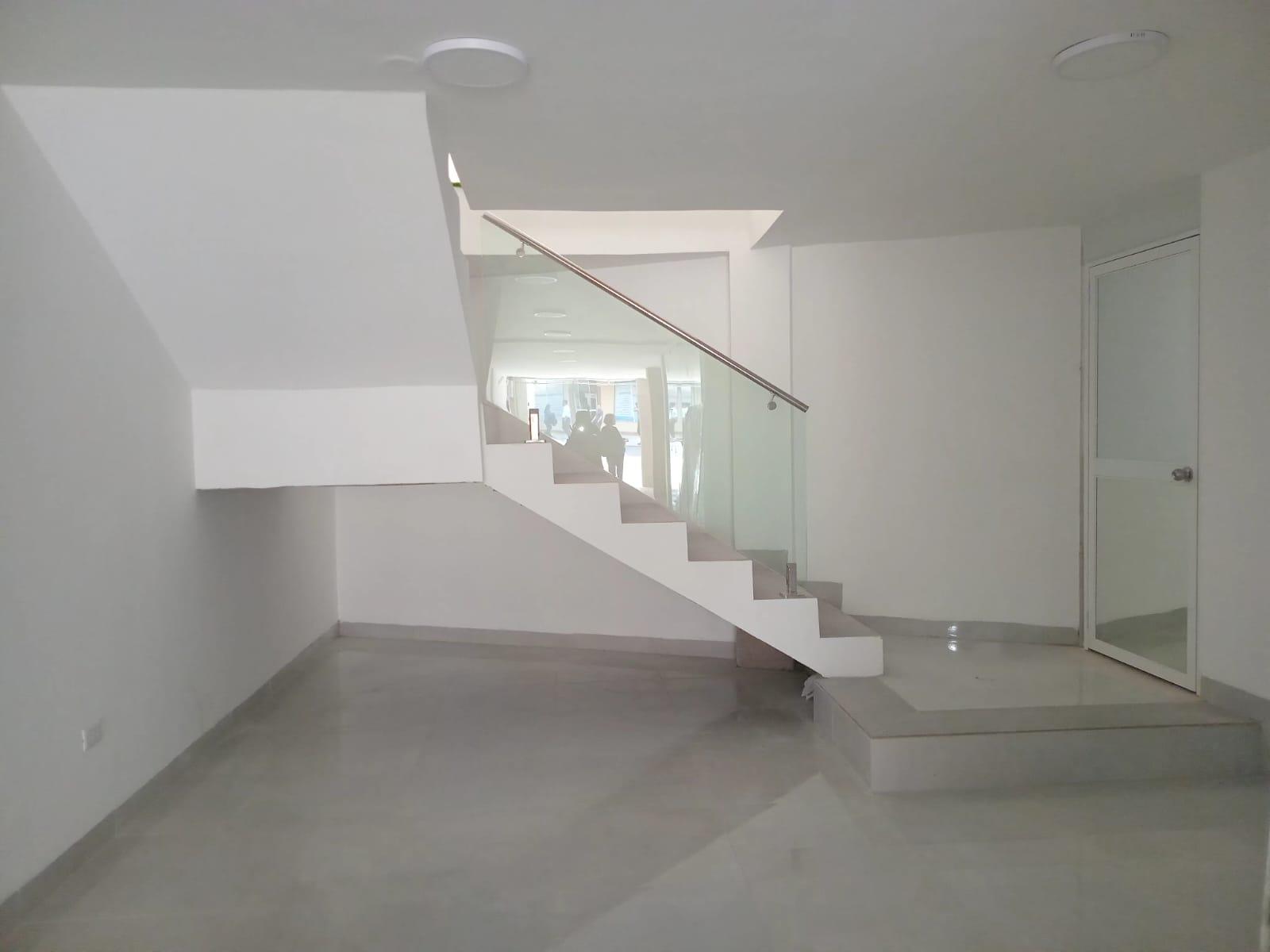 Local en alquiler en Pichincha | Quito | Centro Norte, Avenida Eloy Alfaro E3- 57 e Inglaterra, 326 m²