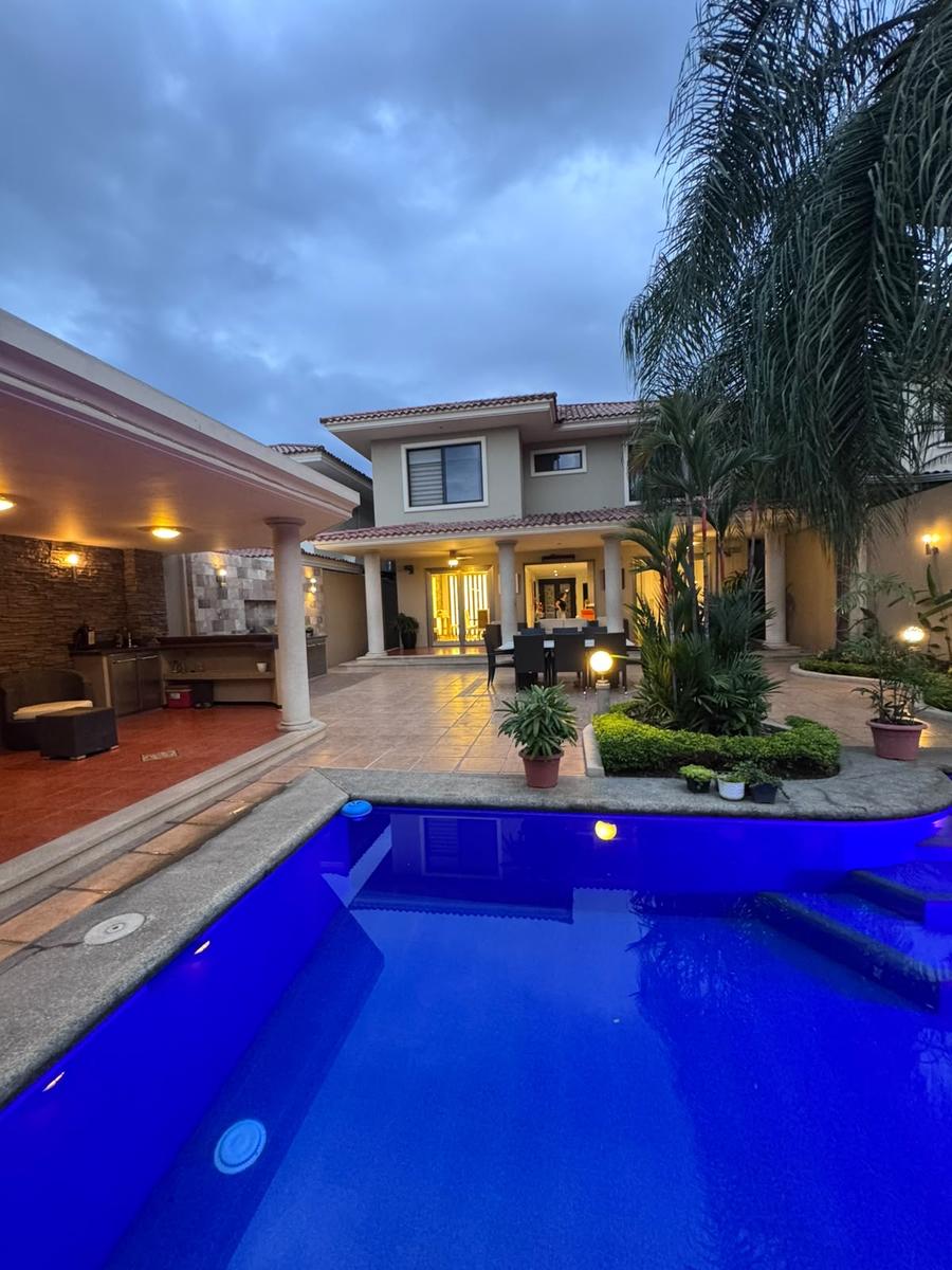 Casa en alquiler en Guayas | Guayaquil | Vía a la Costa, URBANIZACION Laguna Club 21