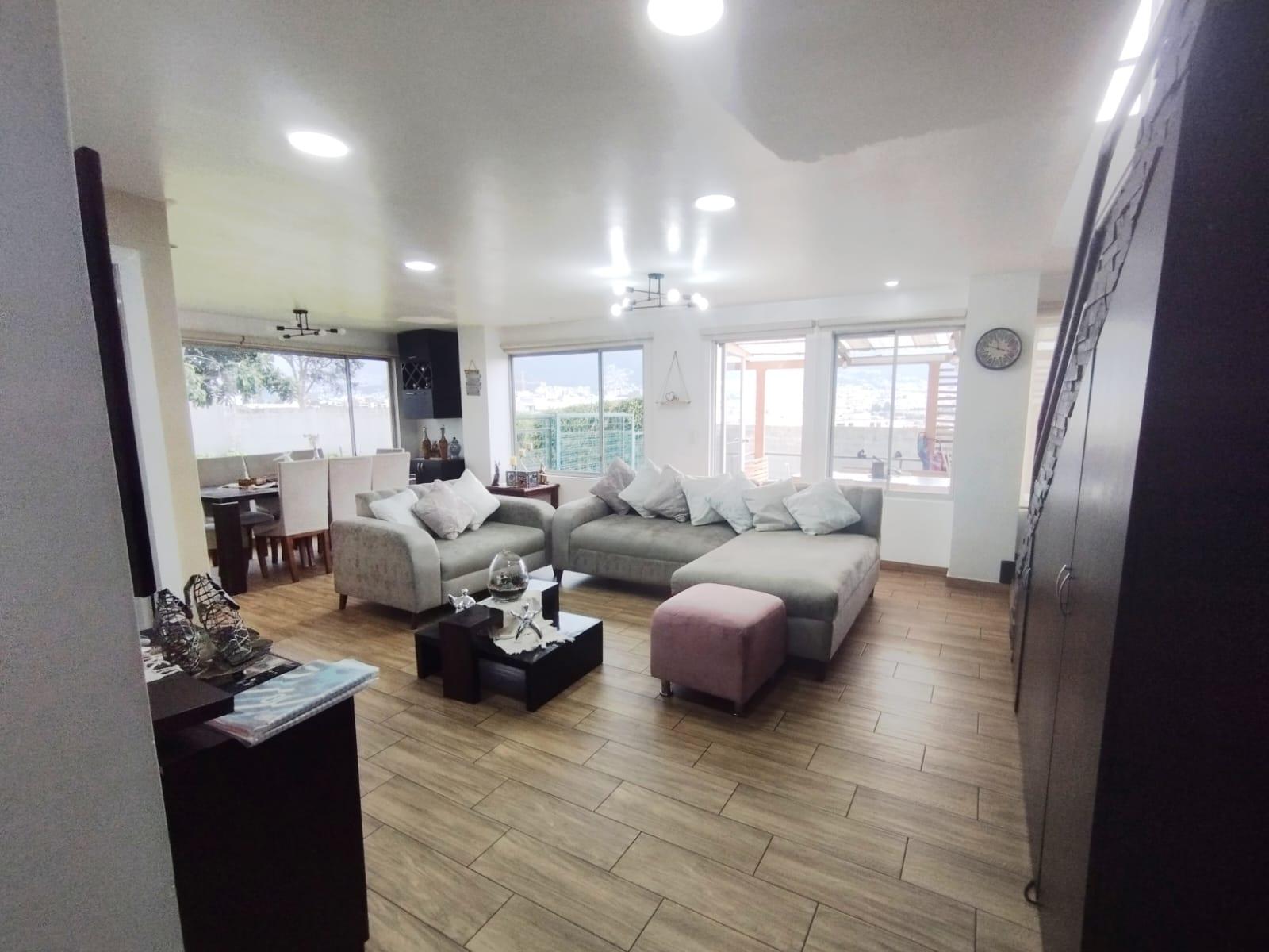 Departamento en venta en Pichincha | Quito | Monteserrín, Monteserrin,190m²con Jardín Privado,Parqueadero Platinum Plaza", 189 m²