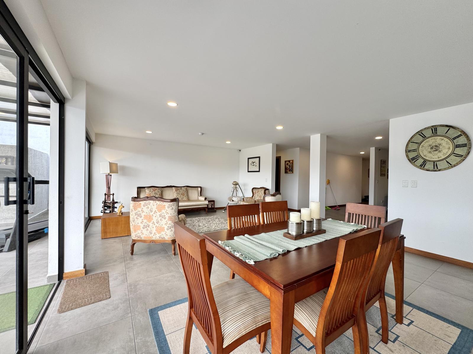 Departamento en venta en Pichincha | Quito | Nayón - Tanda, Pasaje Leonardo Doubler, Tanda, 299 m²
