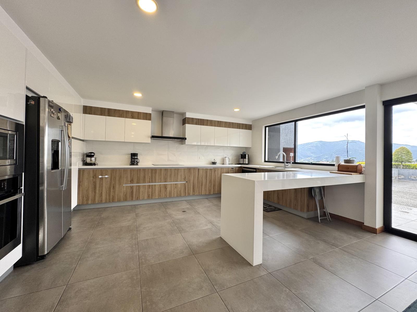 Departamento en venta en Pichincha | Quito | Nayón - Tanda, Pasaje Leonardo Doubler, Tanda, 299 m²