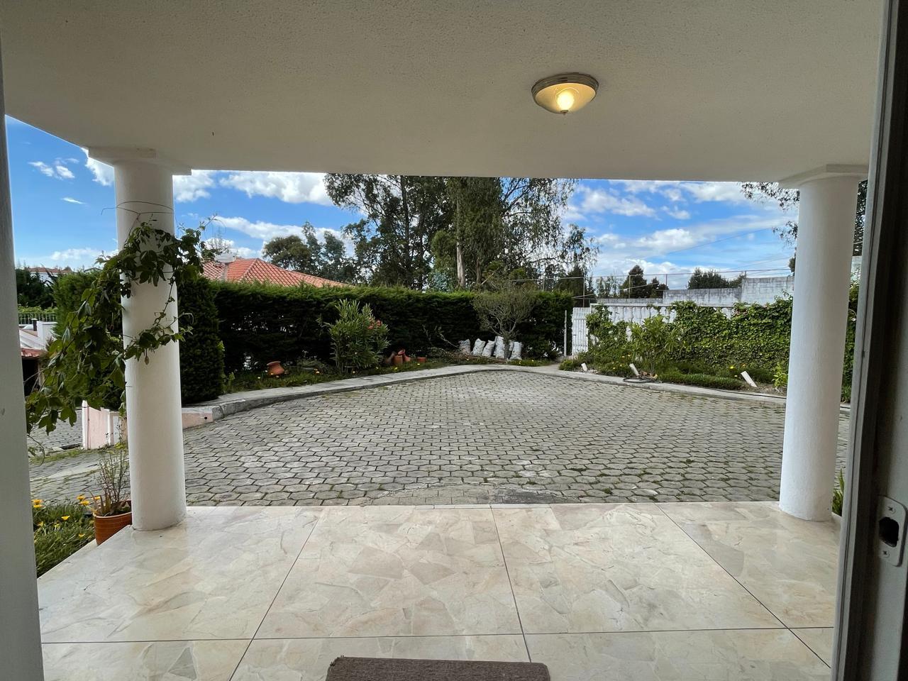 House for Sale in Campo Alegre Urbanization, Monteserrín, North Quito 2