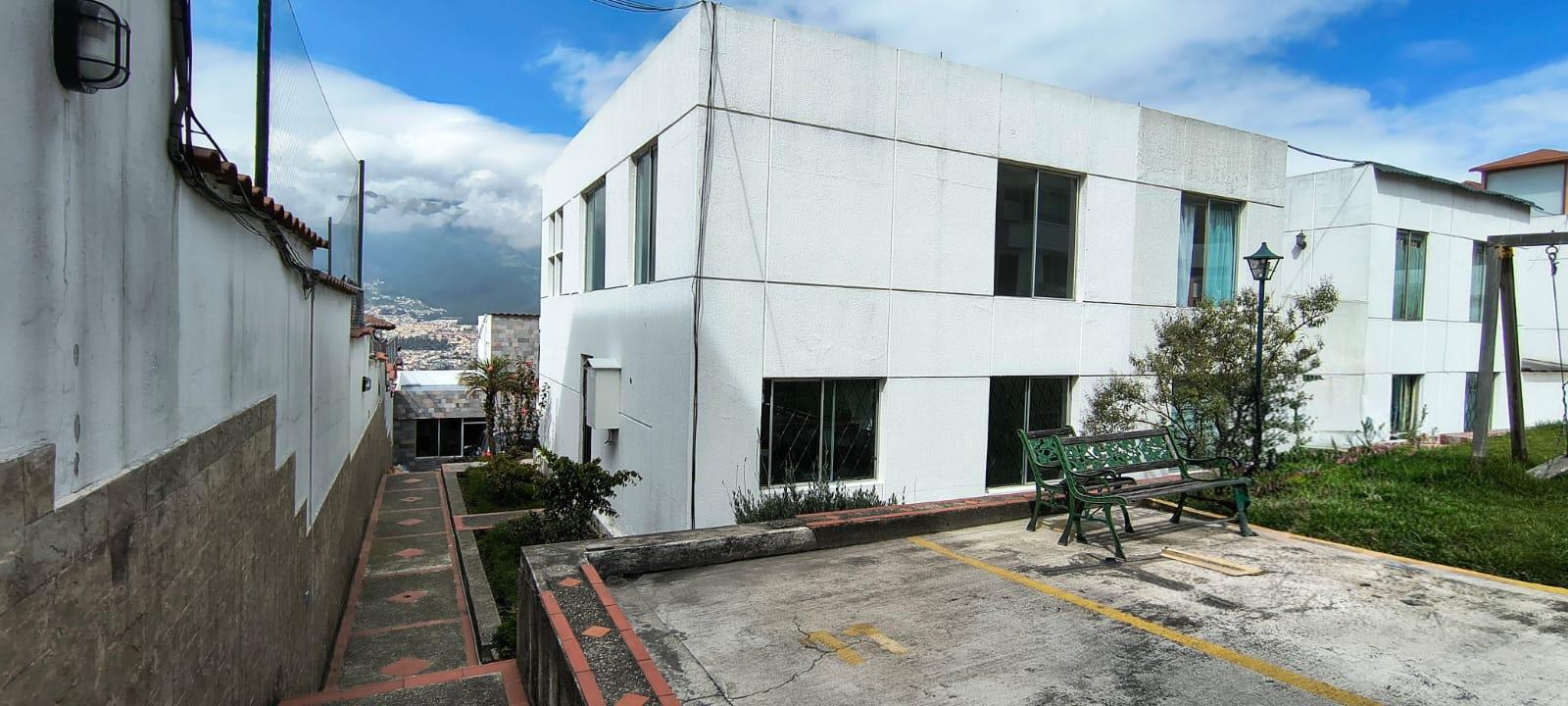 HOUSE FOR SALE SANTA LUCIA ALTA 4