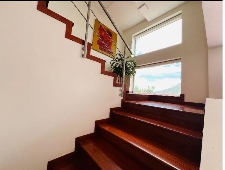 Casa en venta en Pichincha | Quito | Pusuqui, Manuel Cordova Galarza KM 7 1/2, Urbanizacion Los Huertos - Colegio Frances, 336 m²