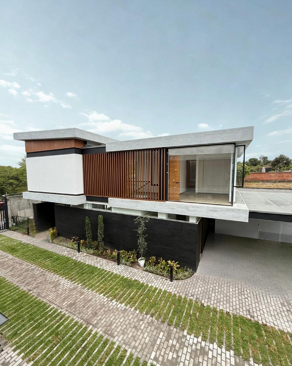 Casa en venta en Pichincha | Quito | Puembo, CASA DE VENTA EN PUEMBO, 297 m²