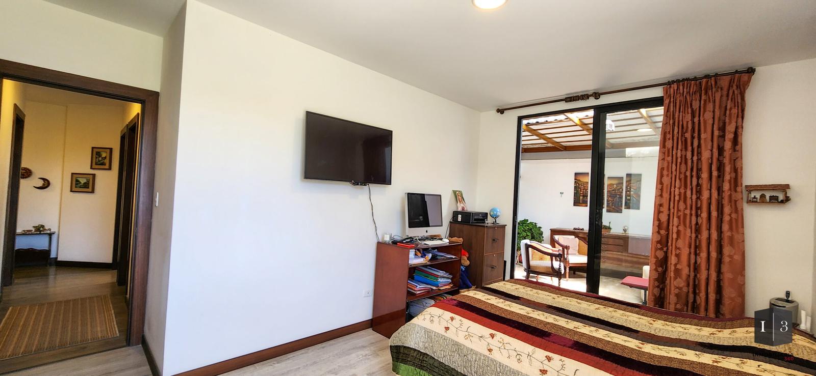 Departamento en venta en Pichincha | Quito | Tumbaco, Departamento con terraza en Tumbaco, 169 m²