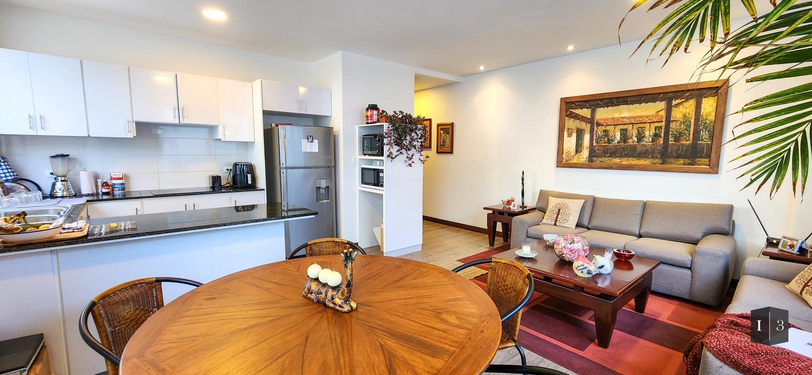 Departamento en venta en Pichincha | Quito | Tumbaco, Departamento con terraza en Tumbaco, 169 m²