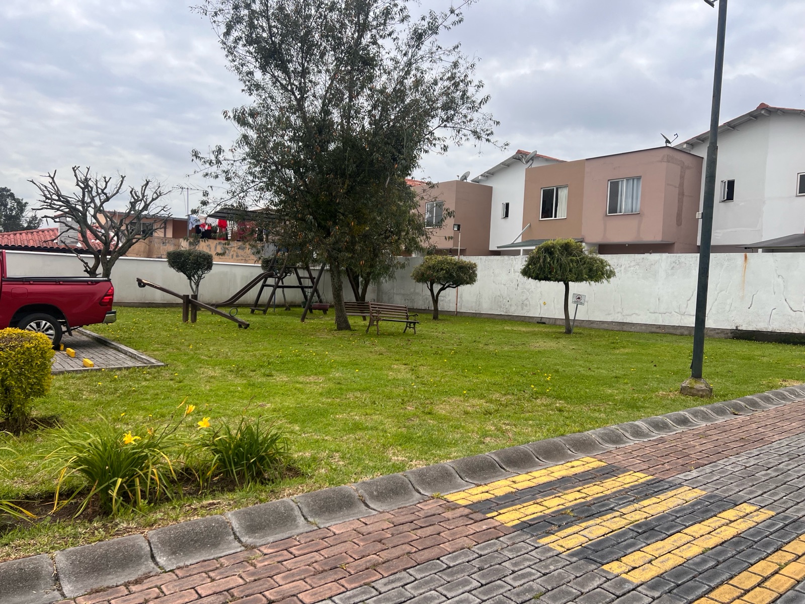Casa en venta en Pichincha | Quito | Conocoto, Av. Camilo Ponce Enríquez, 137 m²