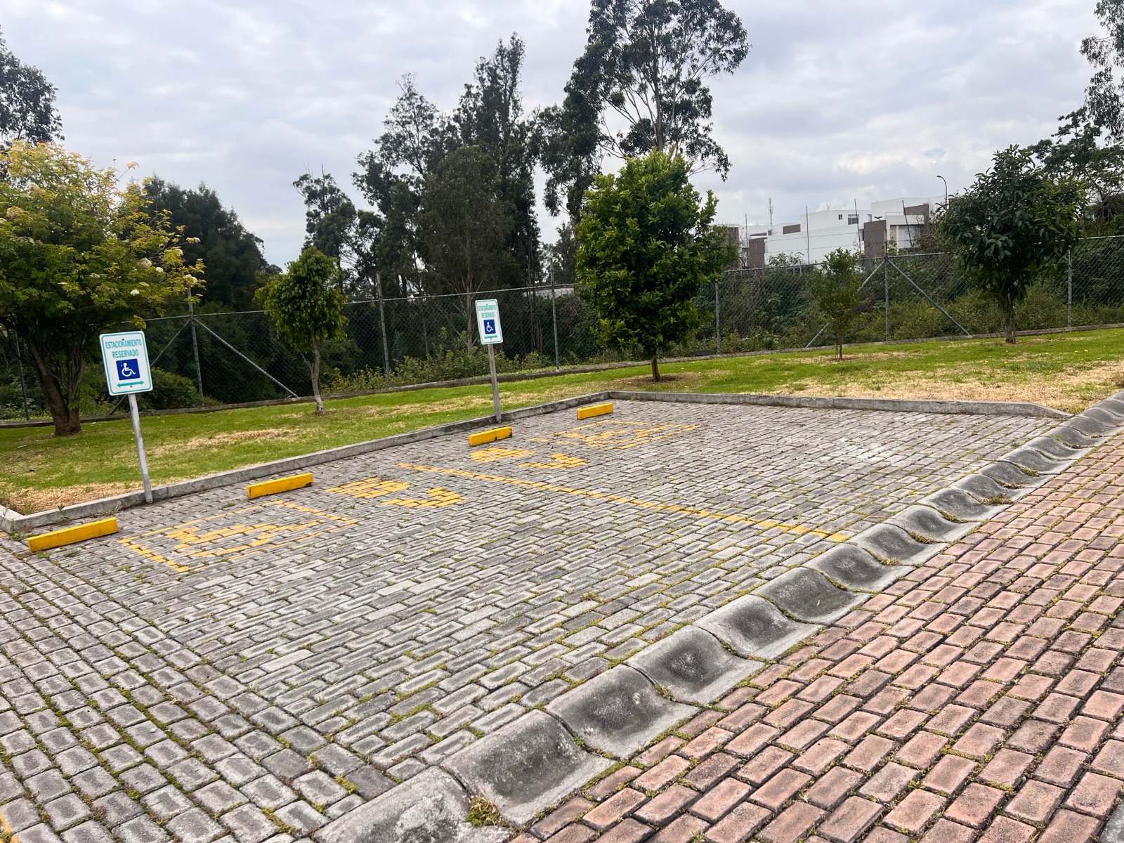 Casa en venta en Pichincha | Quito | Conocoto, Av. Camilo Ponce Enríquez, 137 m²