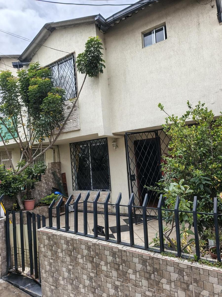Casa en venta en Pichincha | Quito | Sur de Quito, Conjunto Habitacional El Conde 3, 99 m²