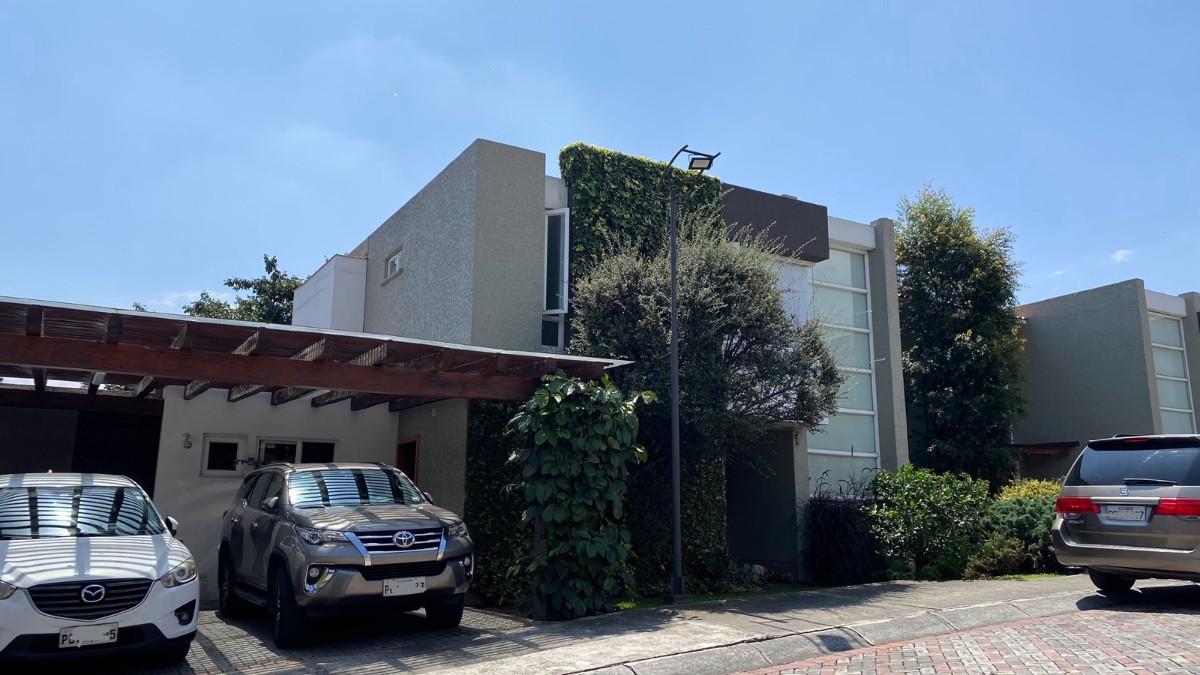 Casa en venta en Pichincha | Quito | Cumbayá, El establo 10, 550 m²