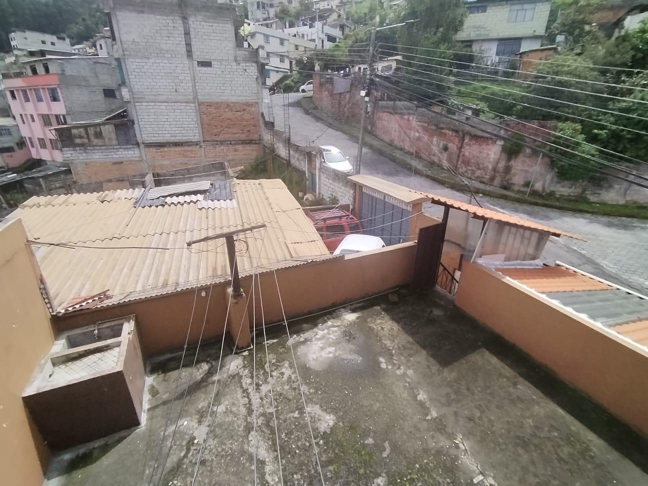 Income-Generating House in La Argelia 5