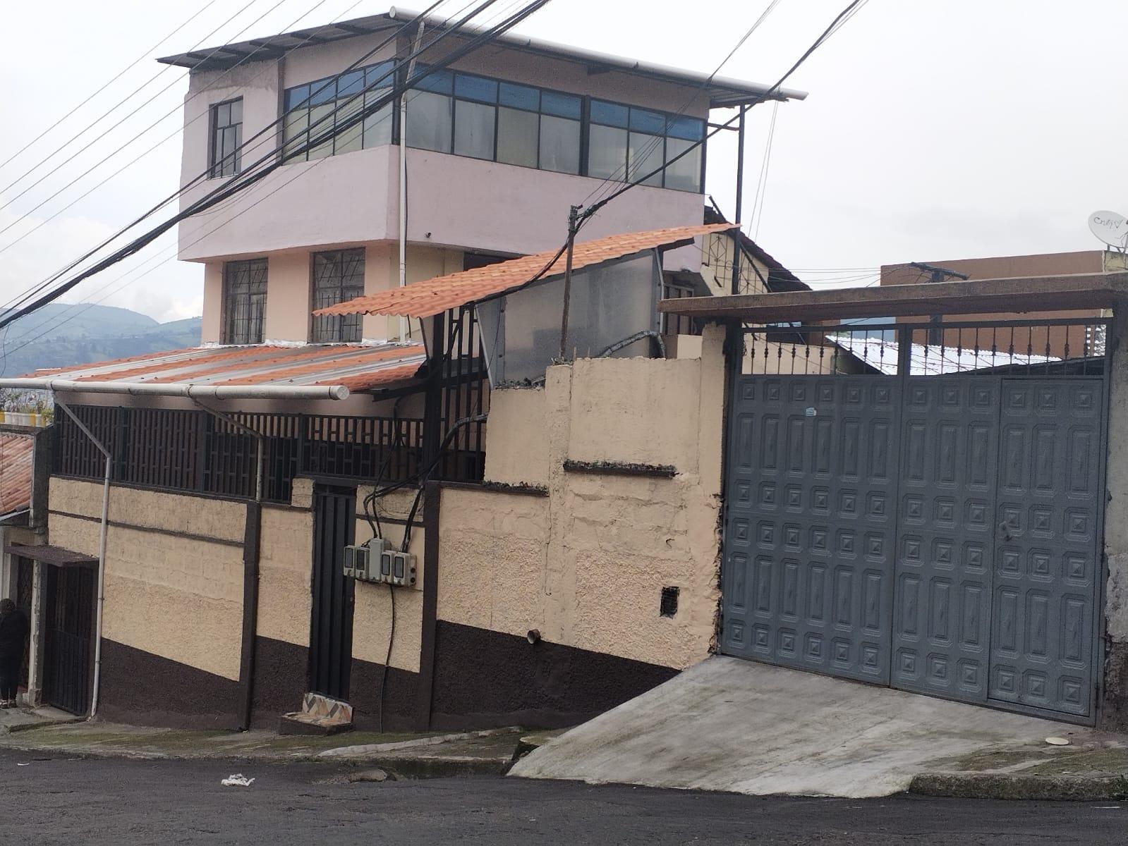 Income-Generating House in La Argelia 2
