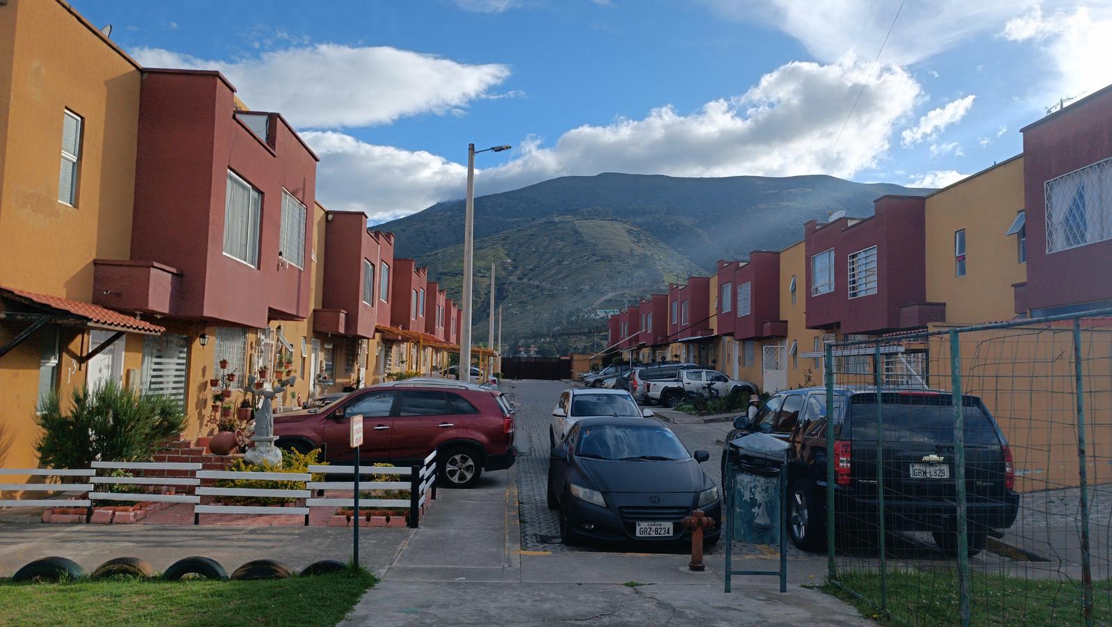 Casa en venta en Pichincha | Quito | Mitad del Mundo, Venta de Casa, Mitad del Mundo, Casa en Conjunto San Eduardo., 90 m²