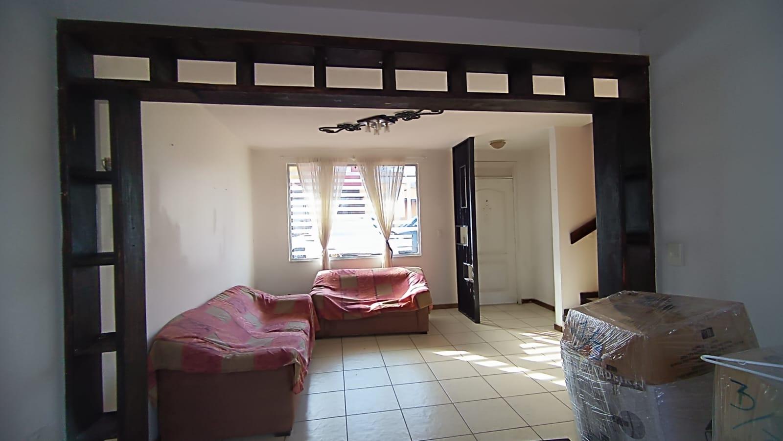 Casa en venta en Pichincha | Quito | Mitad del Mundo, Venta de Casa, Mitad del Mundo, Casa en Conjunto San Eduardo., 90 m²