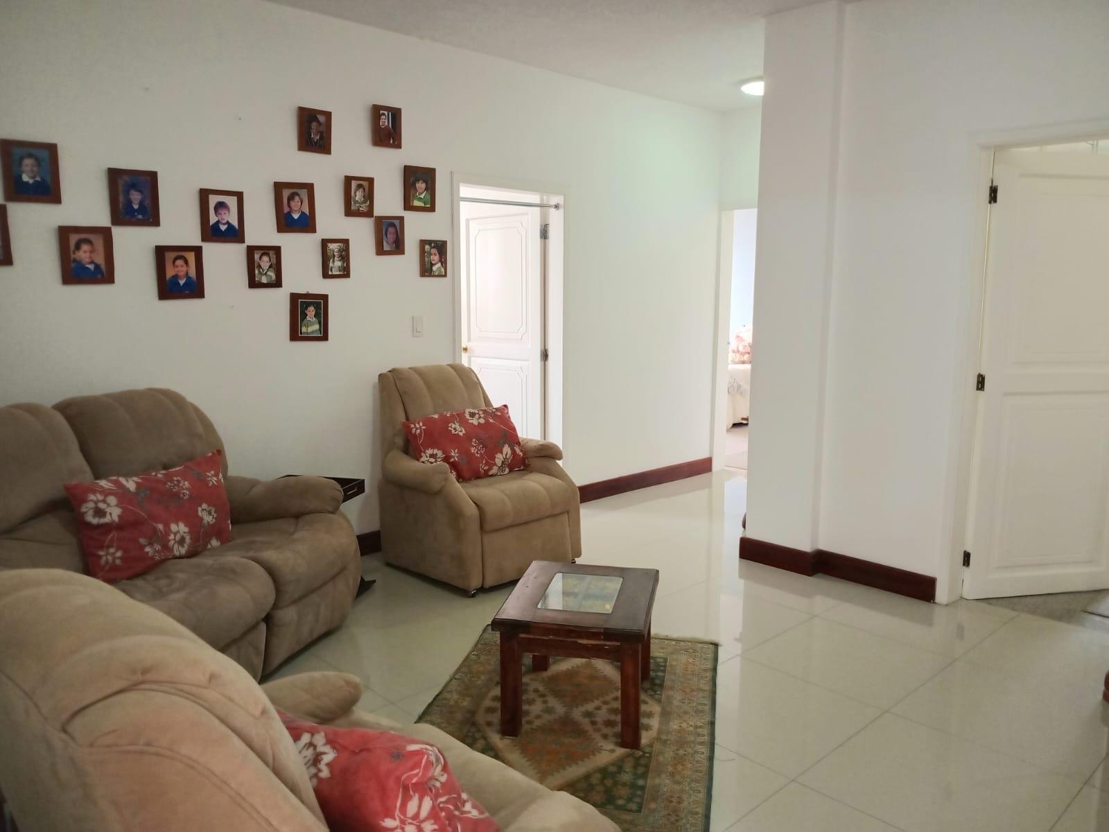 Departamento en venta en Pichincha | Quito | Monteserrín, Urbanización Campo Alegre, Las Golondrinas