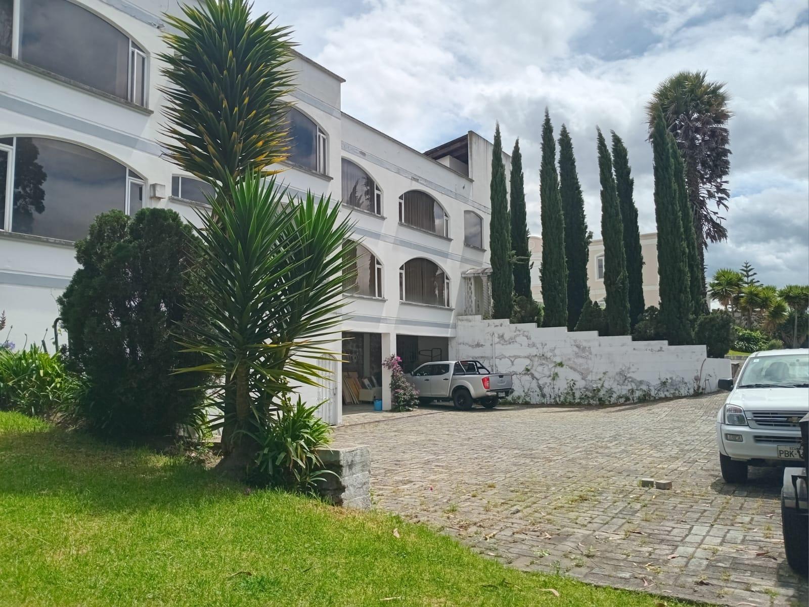 Departamento en venta en Pichincha | Quito | Monteserrín, Urbanización Campo Alegre, Las Golondrinas