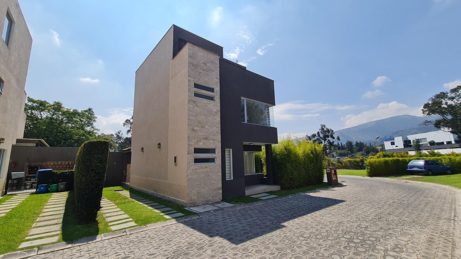 Rental House in Tumbaco