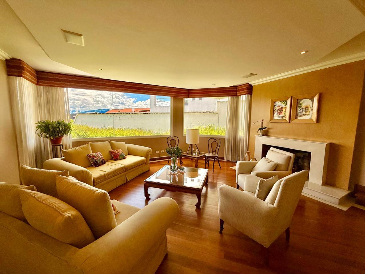 Casa en venta en Pichincha | Quito | Miravalle, Miravalle, 774 m²