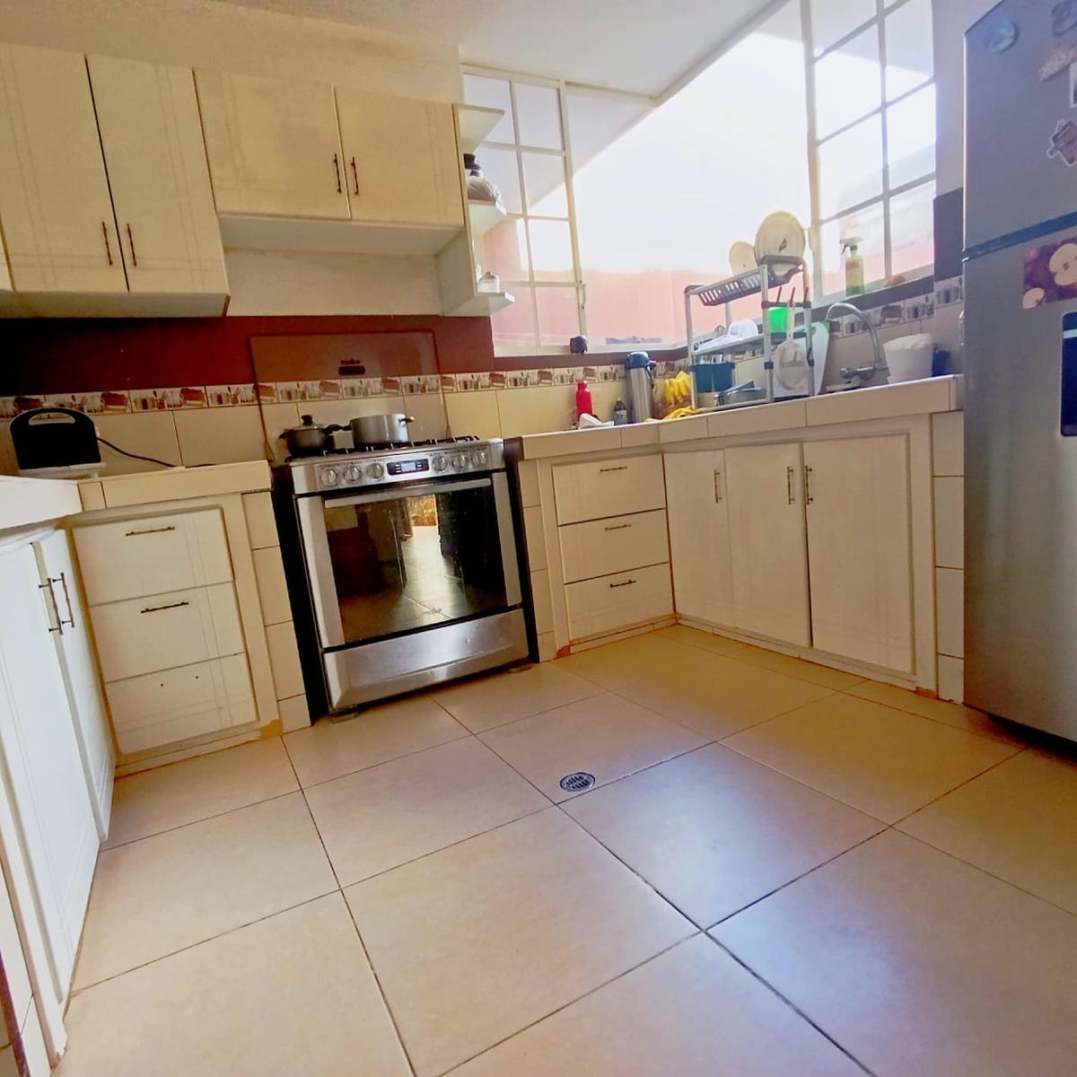 Casa en venta en Pichincha | Quito | Sangolqui, Urbanizacion Santa Rosa calle España cerca a CNT, 174 m²