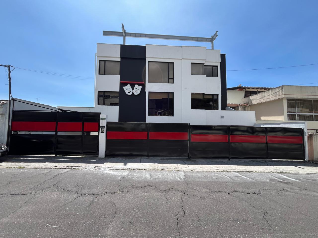 Edificio Comercial en venta en Pichincha | Quito | La Gasca, Calle Andrés de Artieda y La Gasca, 496 m²