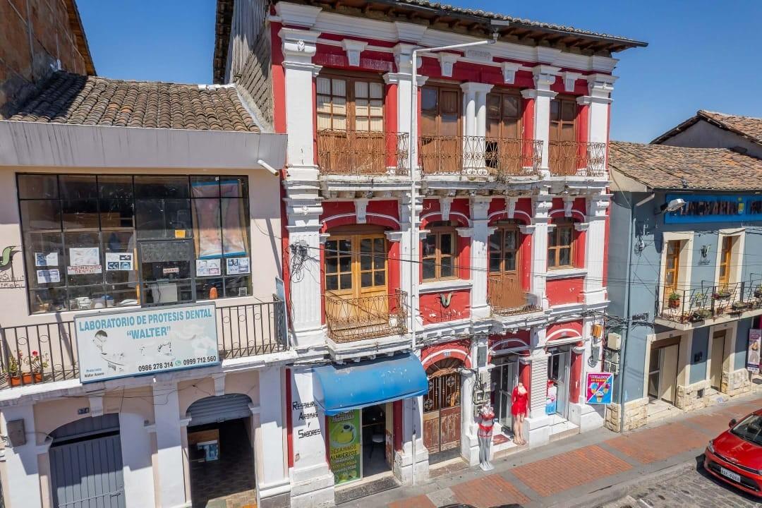 Casa en venta en Pichincha | Quito | Sangolqui, calle Bolivar y Eloy Alfaro, Parque Juan de Salinas, 380 m²