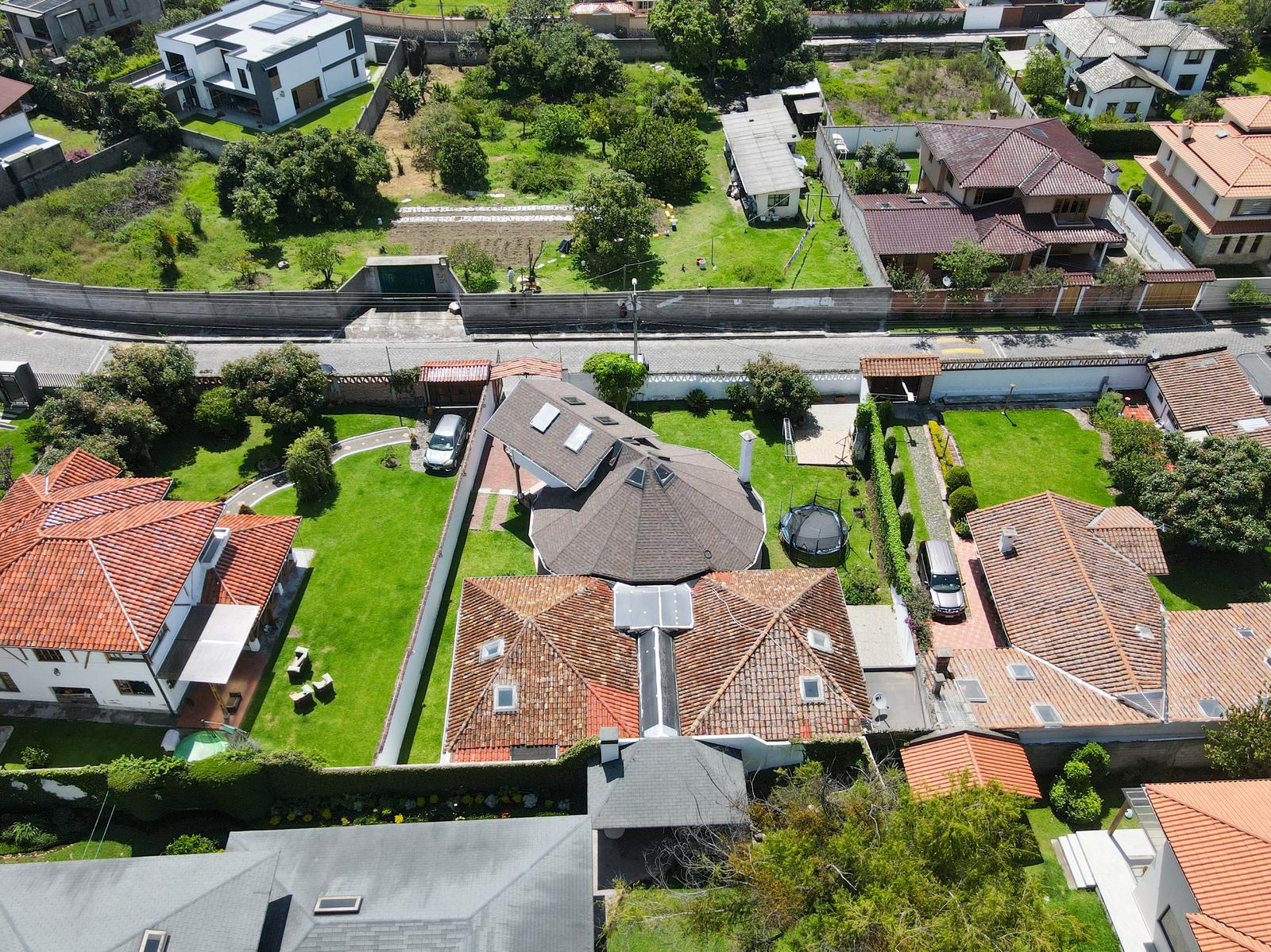 Casa en venta en Pichincha | Quito | Lumbisi, Urb. El limonar 2 y 3 Lumbisi - Cumbaya, 344 m²