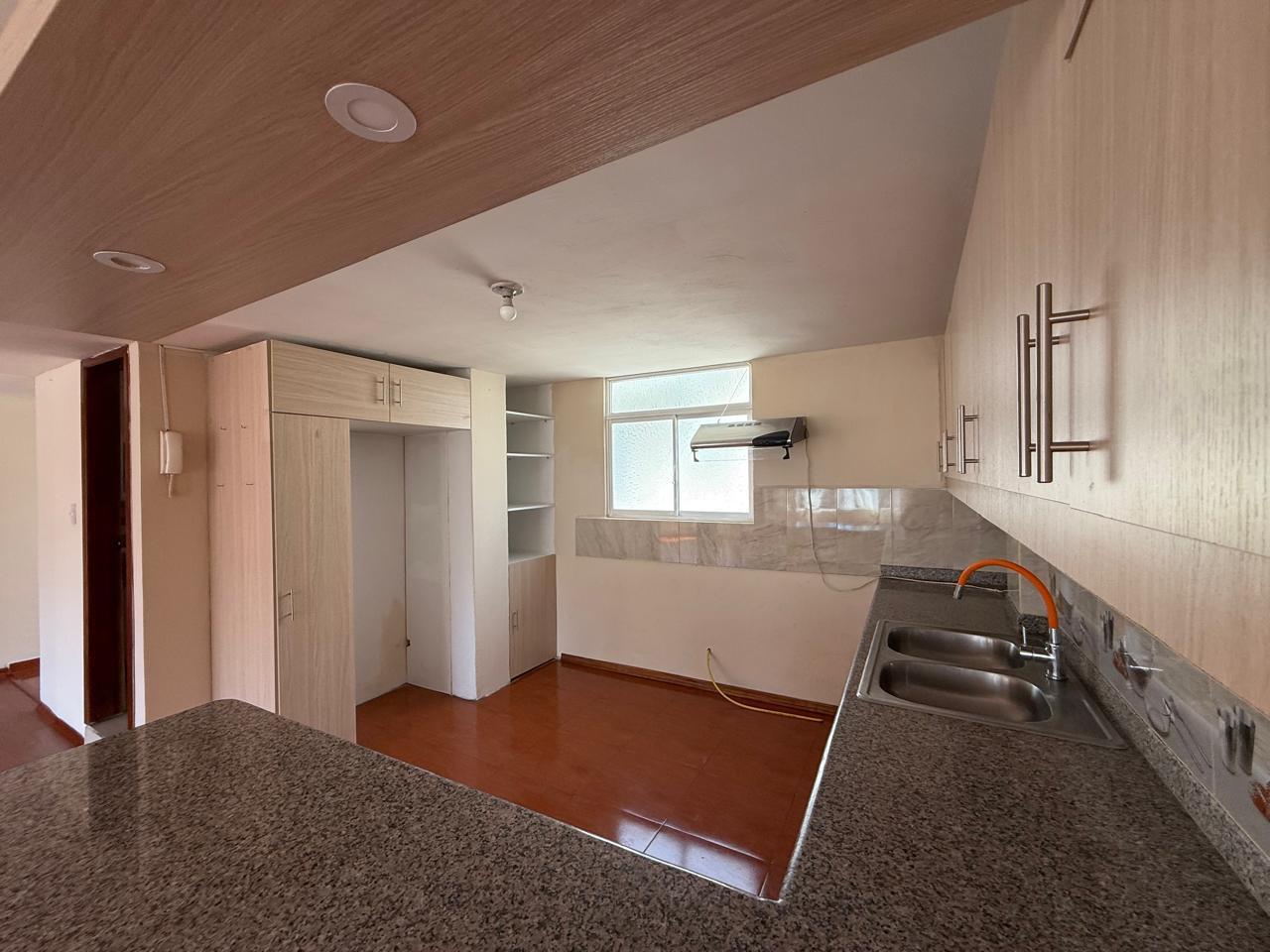 Casa en venta en Ecuador | Pichincha | Quito, SANTIAGO CHIRIBULO, 466 m²