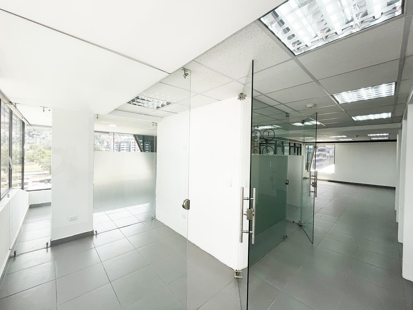Oficina en alquiler en Pichincha | Quito | La Carolina, ARRIENDO OFICINAS CORPORATIVAS AAA en LA CAROLINA, Av. Naciones Unidas, 398 m²