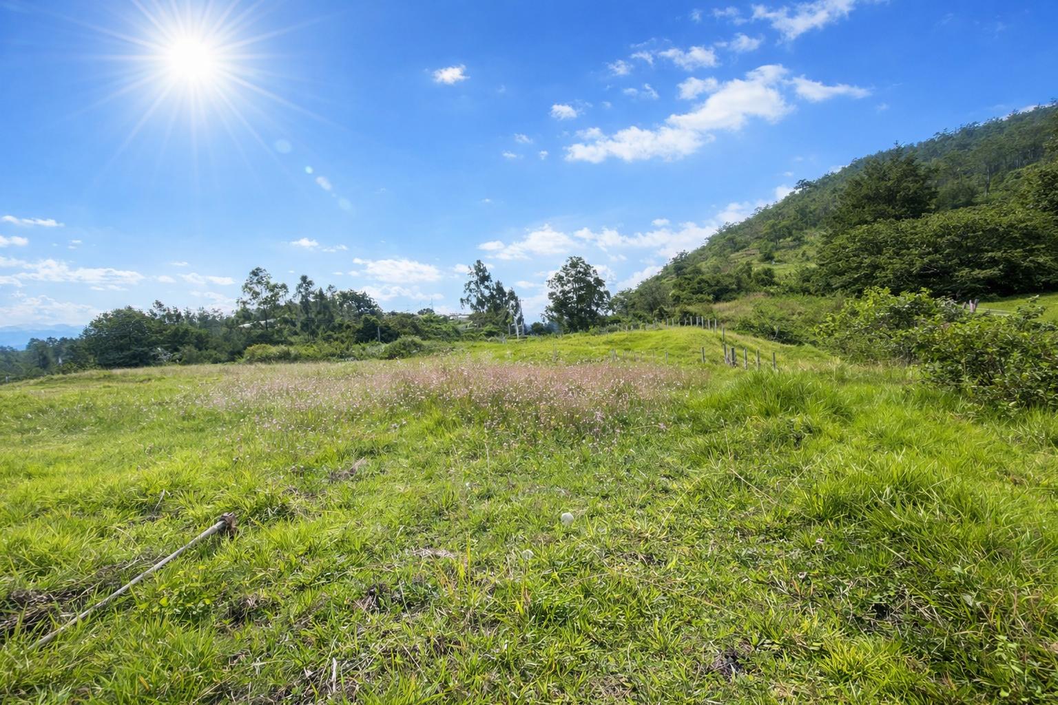 Terreno en alquiler en Pichincha | Quito | San Patricio de Cumbayá, Terreno en Renta – Santa Rosa / San Patricio de Cumbayá, 50 m²
