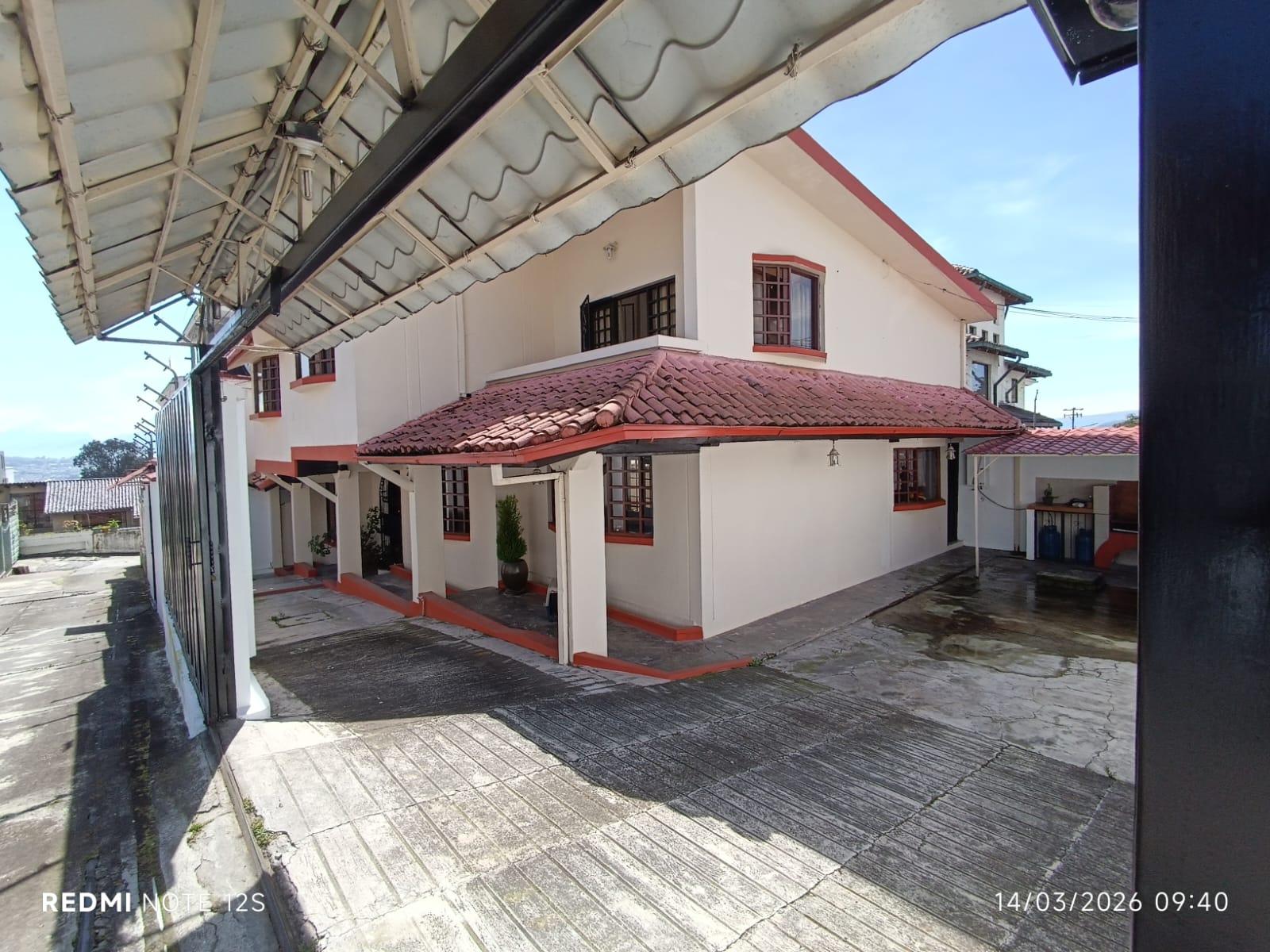 Casa en venta en Pichincha | Quito | El Pinar, Calle H. Oe9B-N4934 y Manuel Valdivieso. EL PINAR, 408 m²