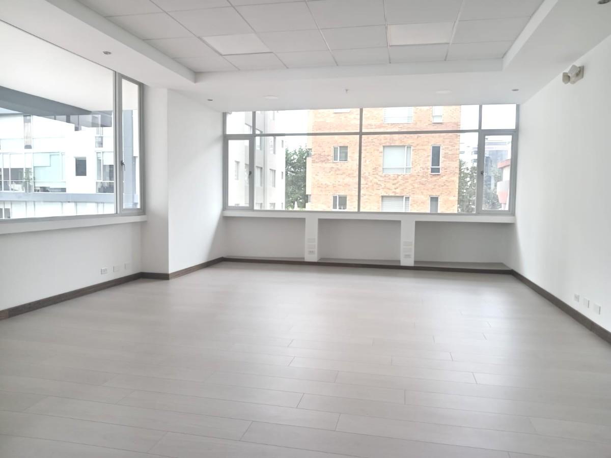Office for Sale in Downtown North Quito 5