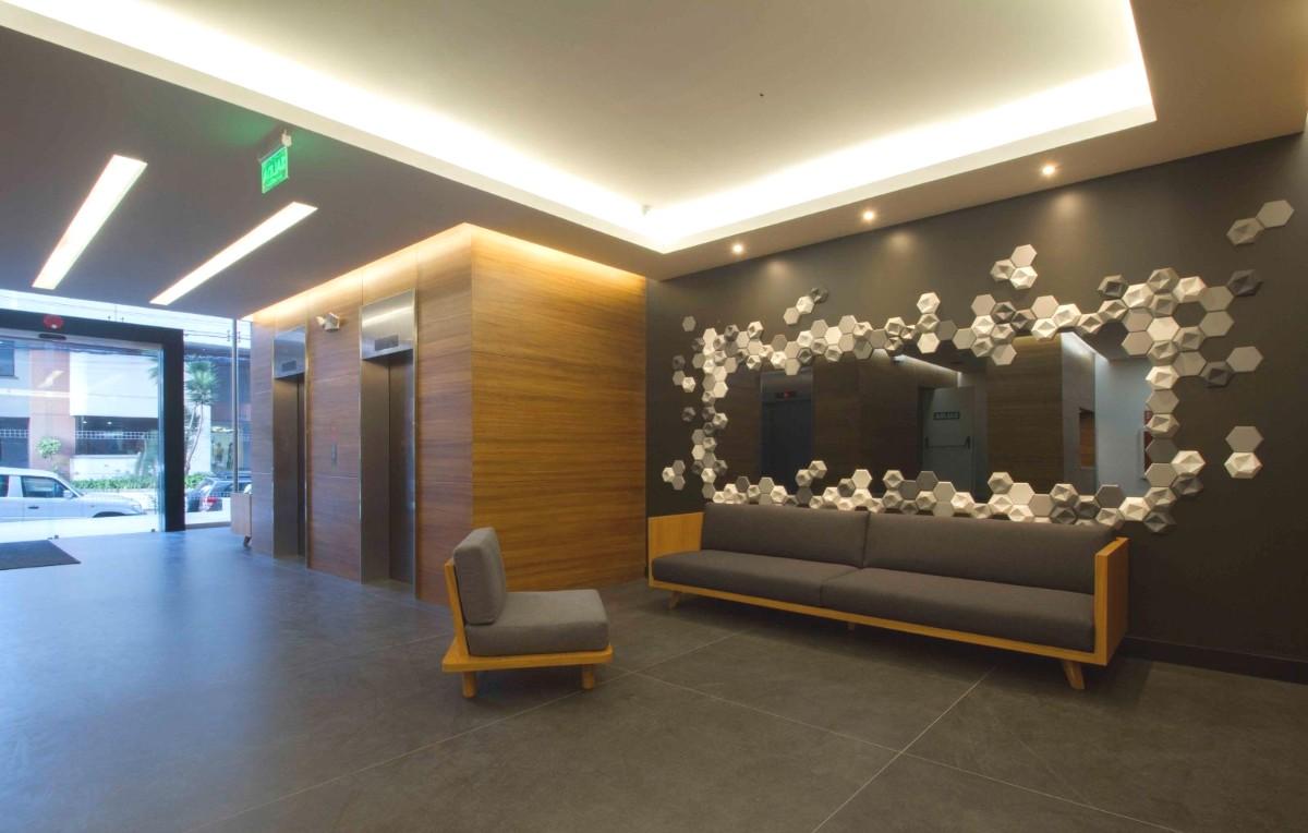 Office for Sale in Downtown North Quito 2