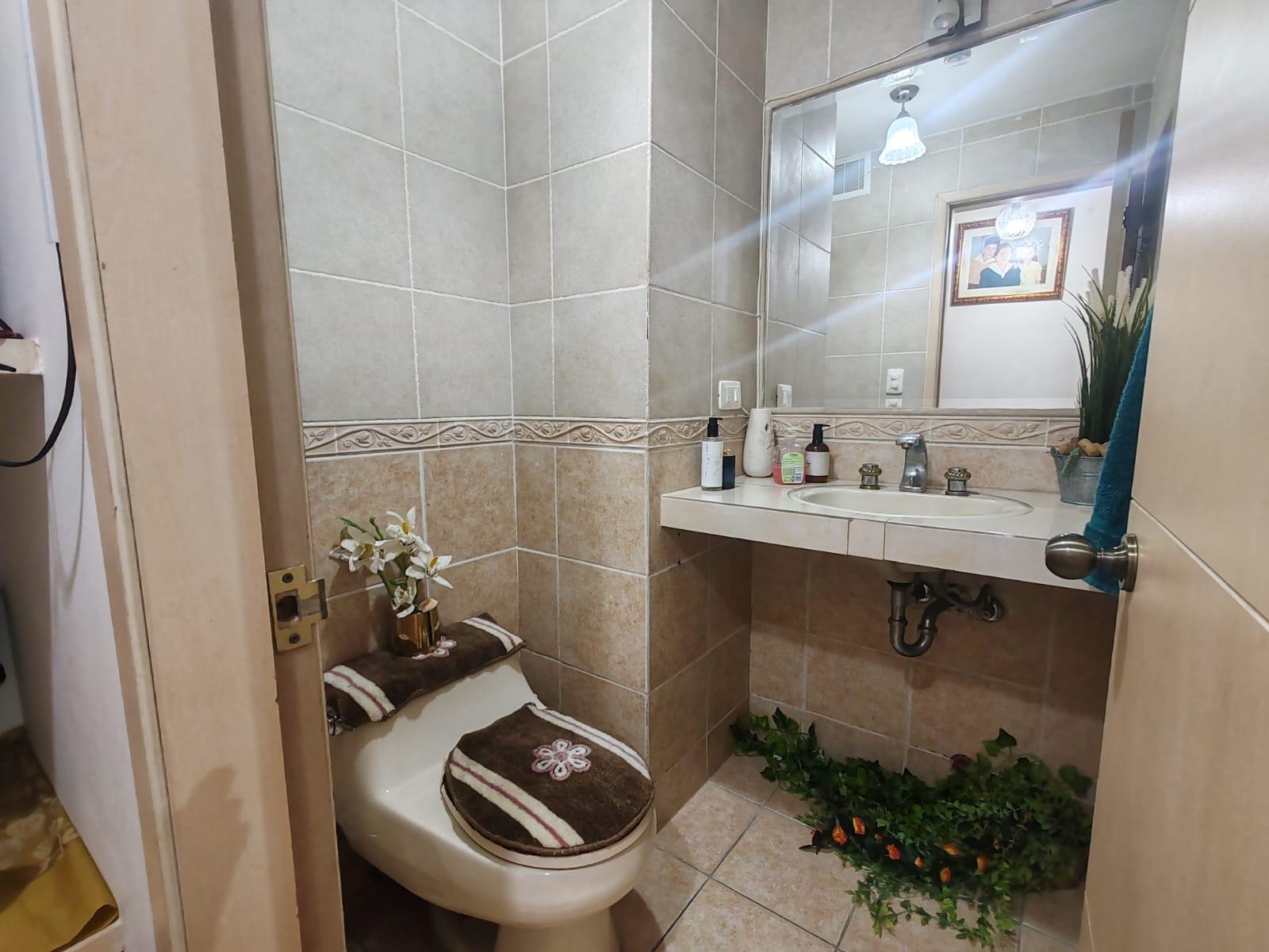Departamento en alquiler en Pichincha | Quito | Las Casas, Departamento Duplex en Renta Amoblado 97m2 - PARQUE ITALIA, 100 m²