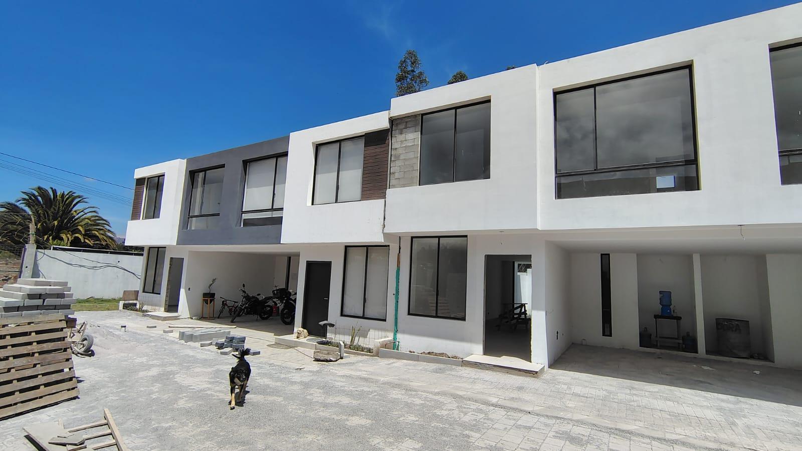 Casa en venta en Pichincha | Quito | Puembo, CASA EN VENTA EN PUEMBO CONJUNTO GERONA, 165 m²