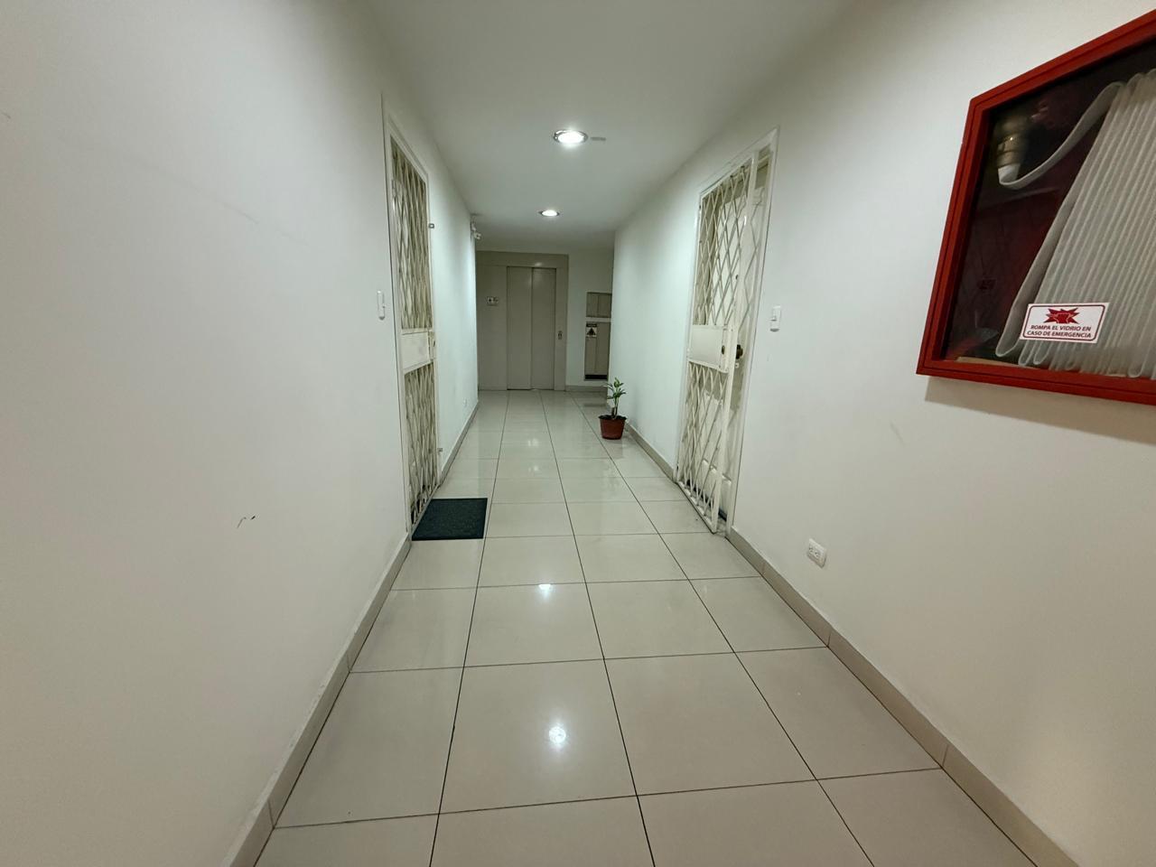 Departamento en alquiler en Pichincha | Quito | La Kennedy, Fray Leonardo Murialdo y Servellón Urbina, 39 m²