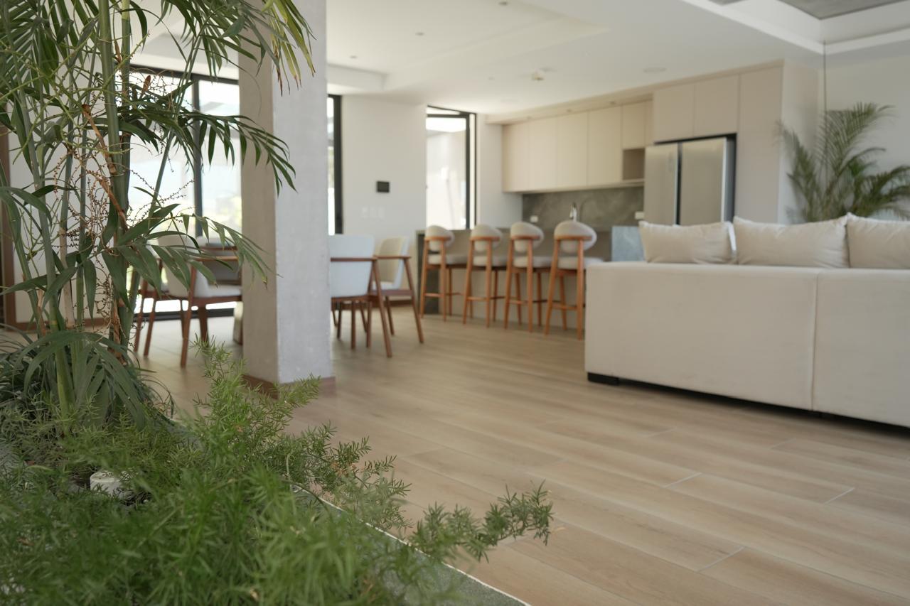 Casa en venta en Pichincha | Quito | Monteserrín, Urbanización Campo Alegre, C. de las Golondrinas &, 170124 Quito, 351 m²