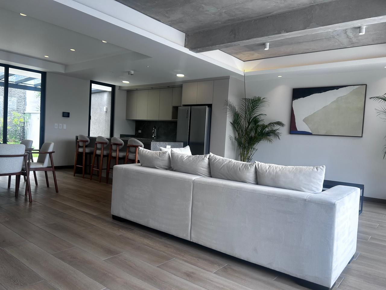 Casa en venta en Pichincha | Quito | Monteserrín, Urbanización Campo Alegre, C. de las Golondrinas &, 170124 Quito, 351 m²