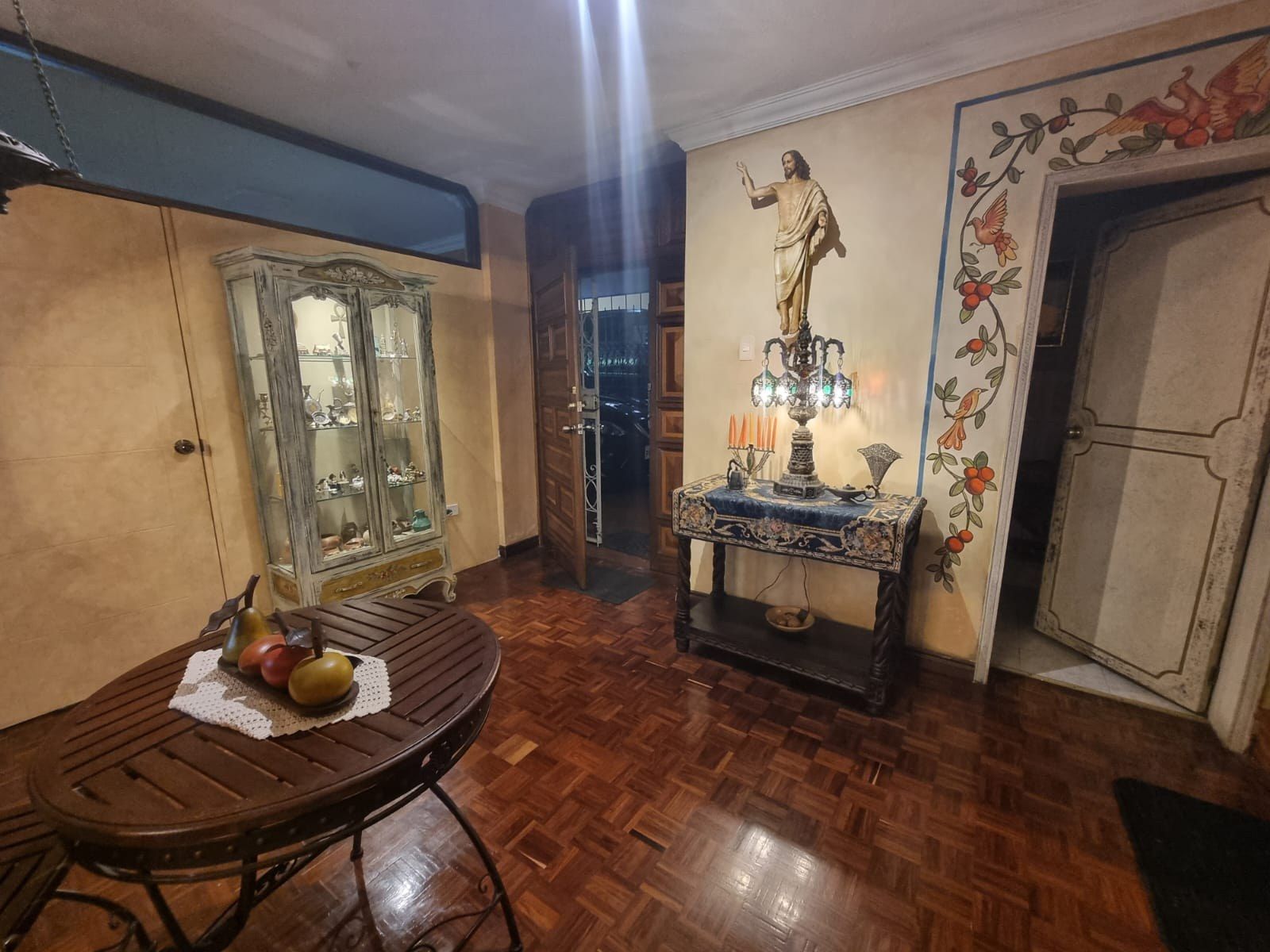Departamento en venta en Pichincha | Quito | Centro Norte, Departamento con patio sector Centro Norte, 273 m²