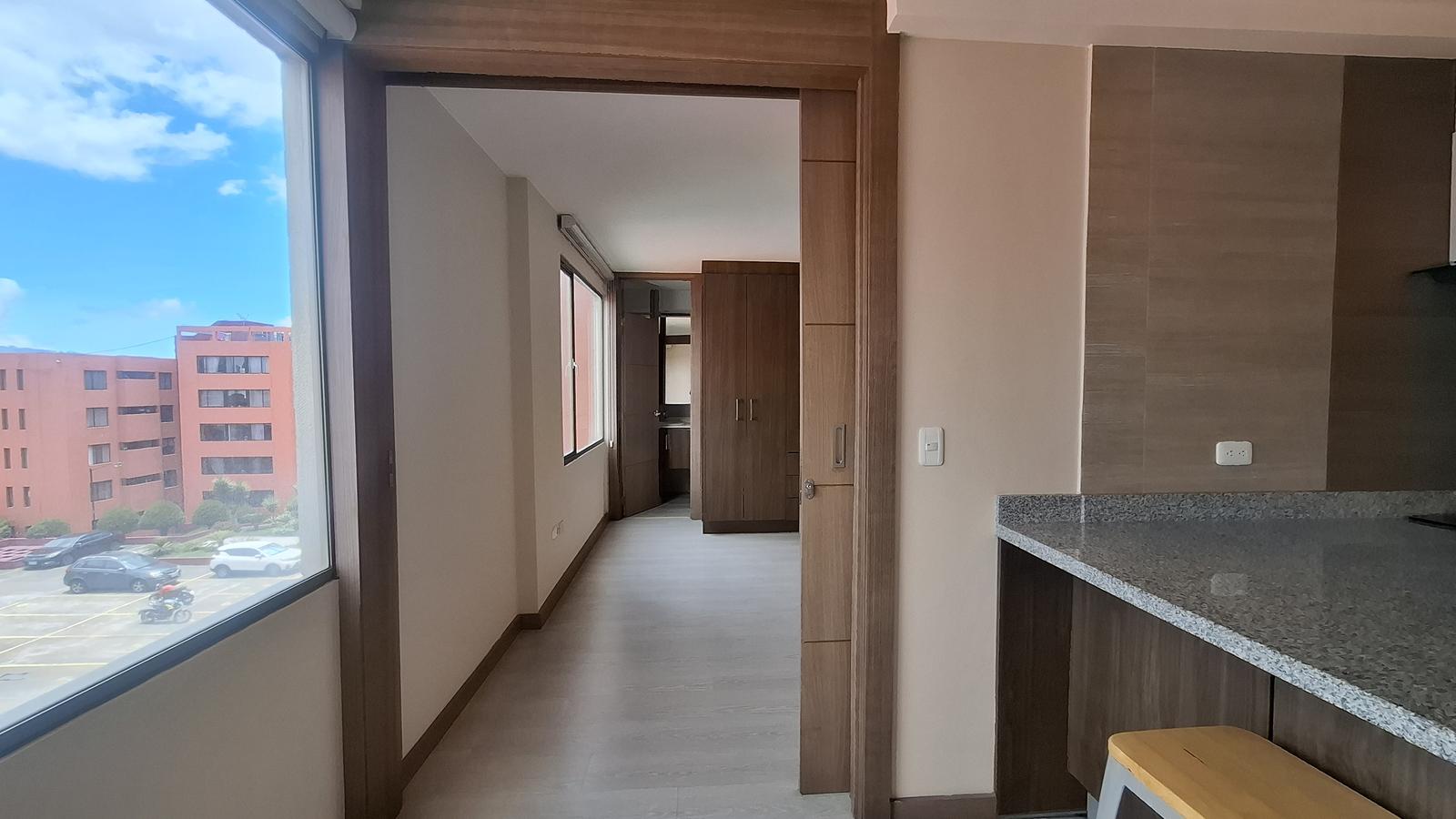 Spectacular Spacious Suite in Privileged Sector 3