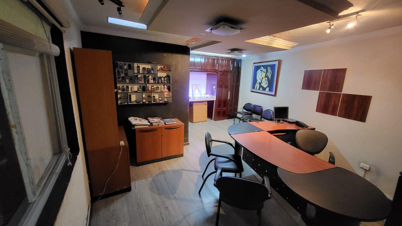 COMMERCIAL OFFICE SPACE FOR SALE AV DE LOS SHYRIS 5
