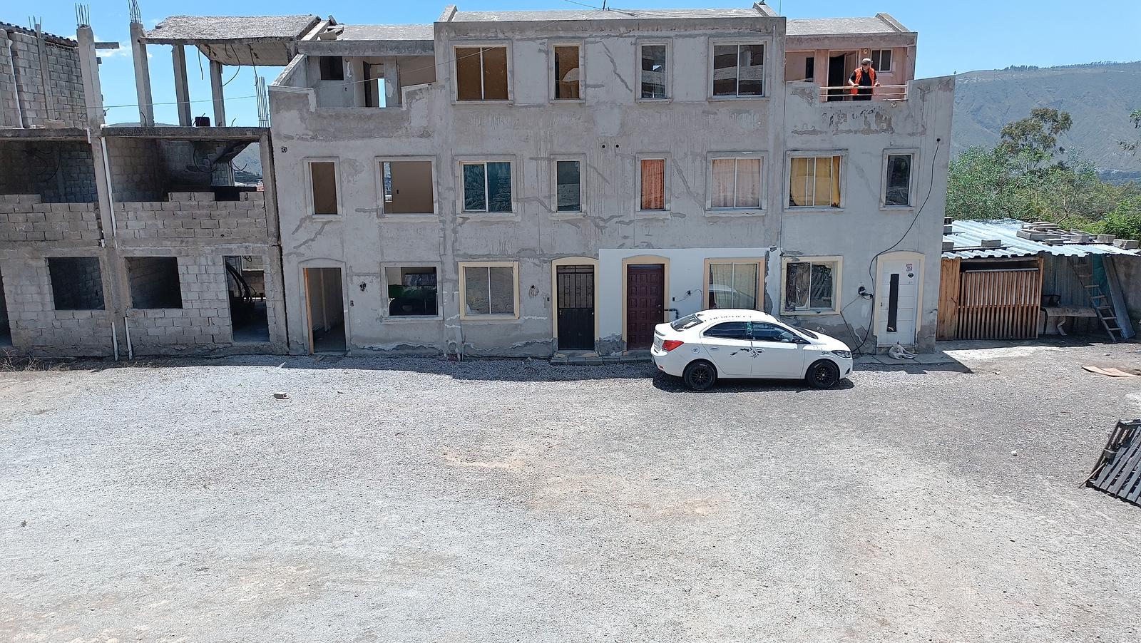 Mitad del Mundo, Residential Project "San Antonio", Calle 21 de Mayo 4