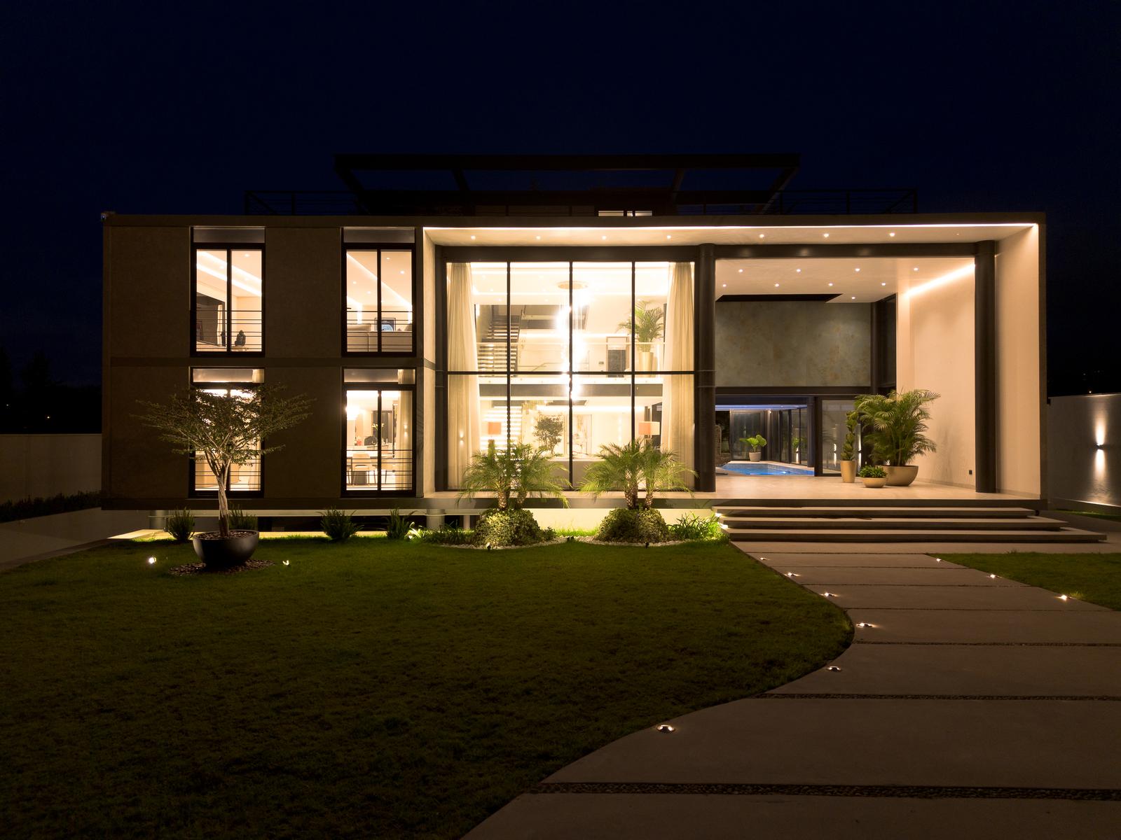 Casa en venta en Pichincha | Quito | Puembo, CASA ESTILO MINIMALISTA EN PUEMBO SECTOR ARRAYANES, 980 m²