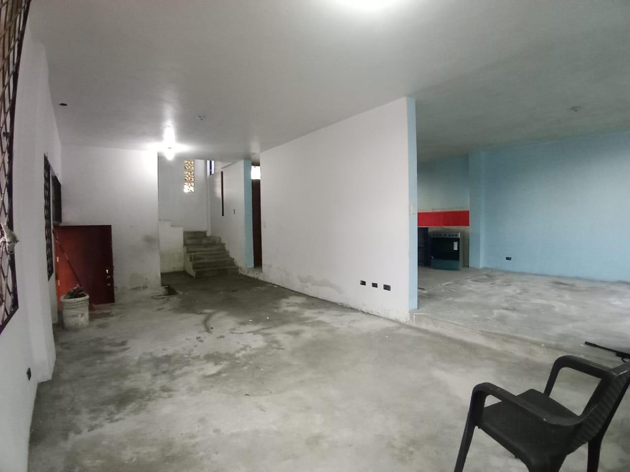 Foreclosure House for Sale, Downtown Santo Domingo near Antonio Neumane School $85,000 3