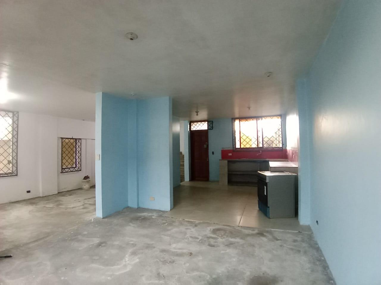Foreclosure House for Sale, Downtown Santo Domingo near Antonio Neumane School $85,000