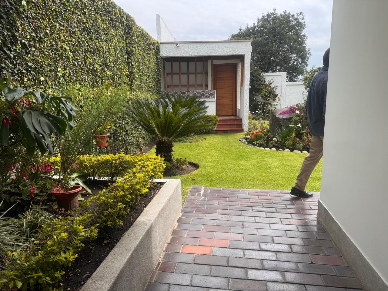 Casa en venta en Pichincha | Quito | Miravalle, CASA EN VENTA MIRAVALLE 2, 480 m²