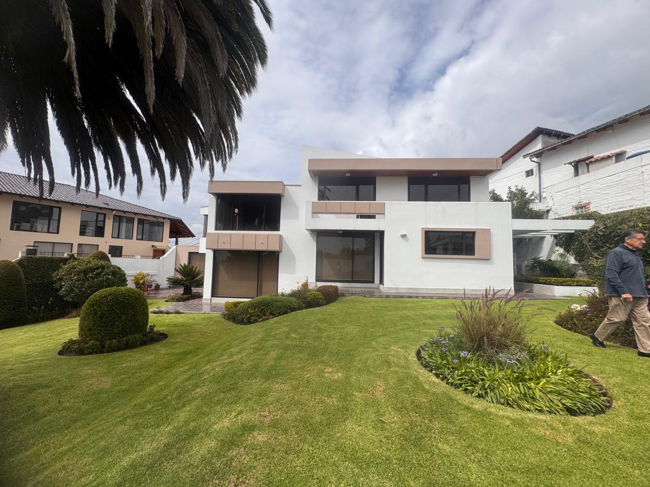Casa en venta en Pichincha | Quito | Miravalle, CASA EN VENTA MIRAVALLE 2, 480 m²