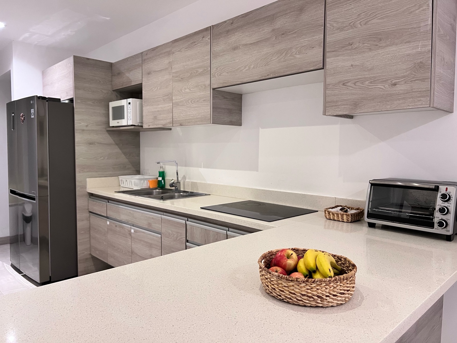 Furnished 2-Bedroom Apartment, Mykonos Building - Manta 5