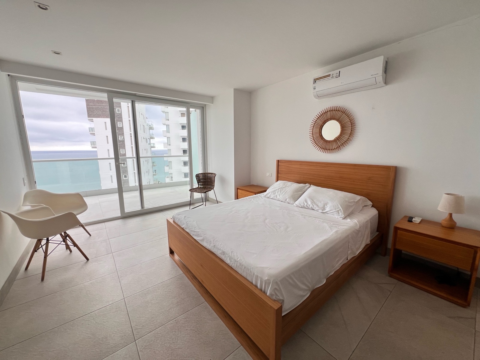 Furnished 2-Bedroom Apartment, Mykonos Building - Manta 3