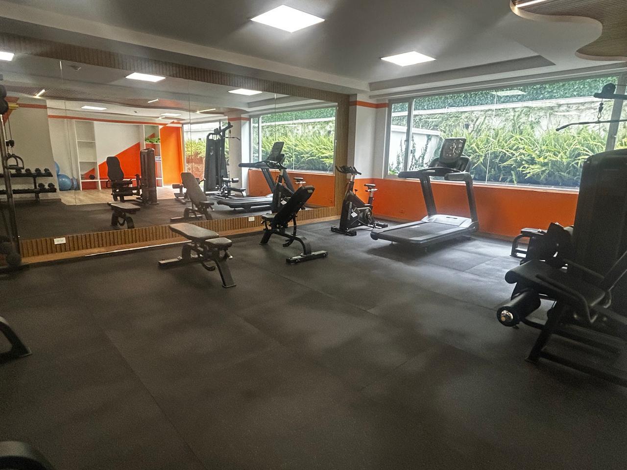 Vento Suite in the Quito Tenis Sector, Brand New 5